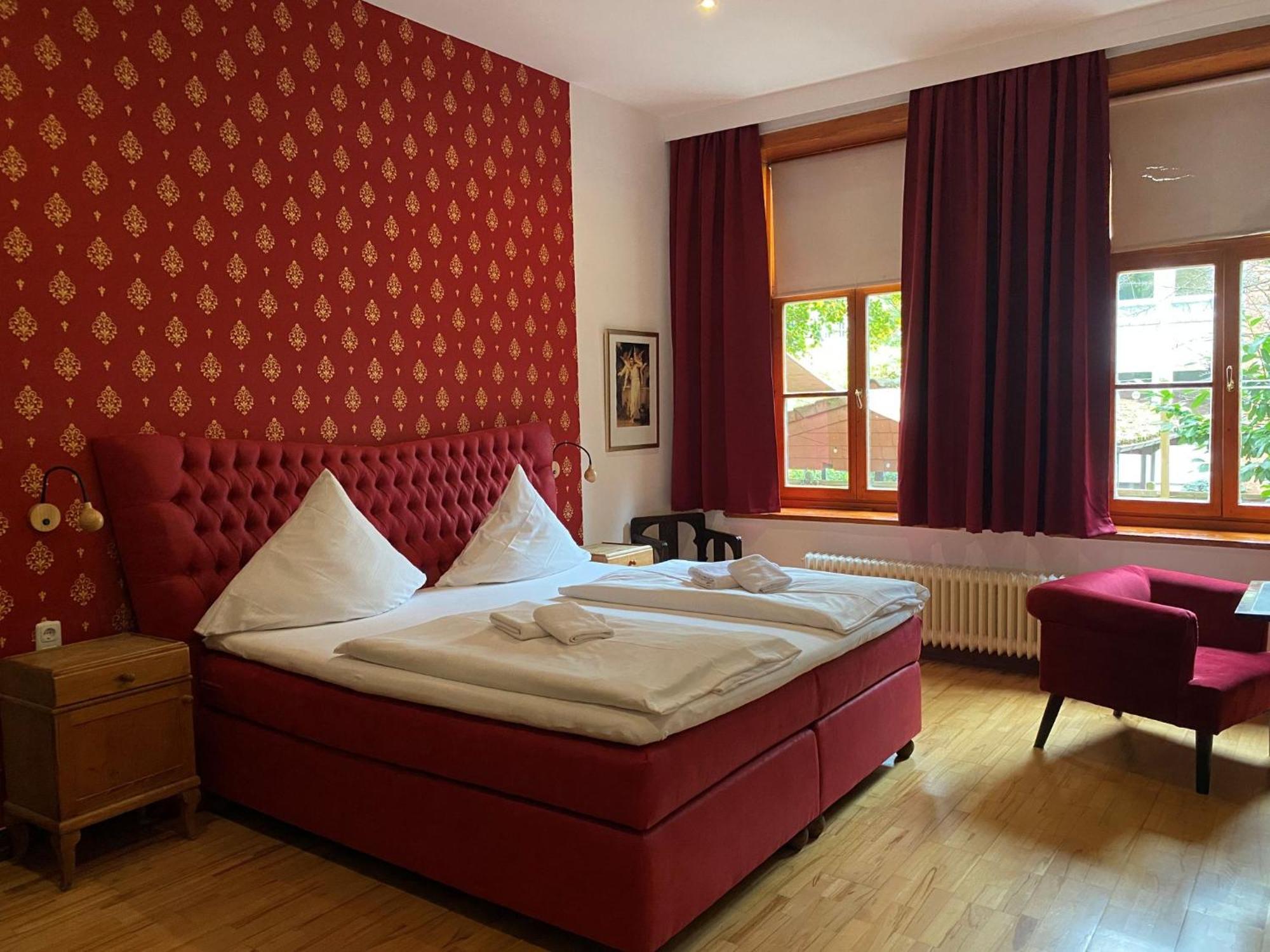 Avalon Bed & Breakfast Themen/- Nichtraucherhotel Ганновер Экстерьер фото