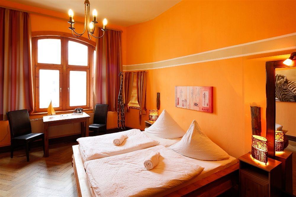 Avalon Bed & Breakfast Themen/- Nichtraucherhotel Ганновер Экстерьер фото