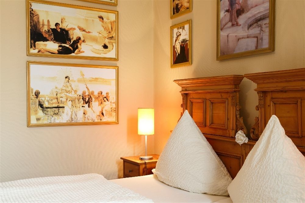 Avalon Bed & Breakfast Themen/- Nichtraucherhotel Ганновер Экстерьер фото